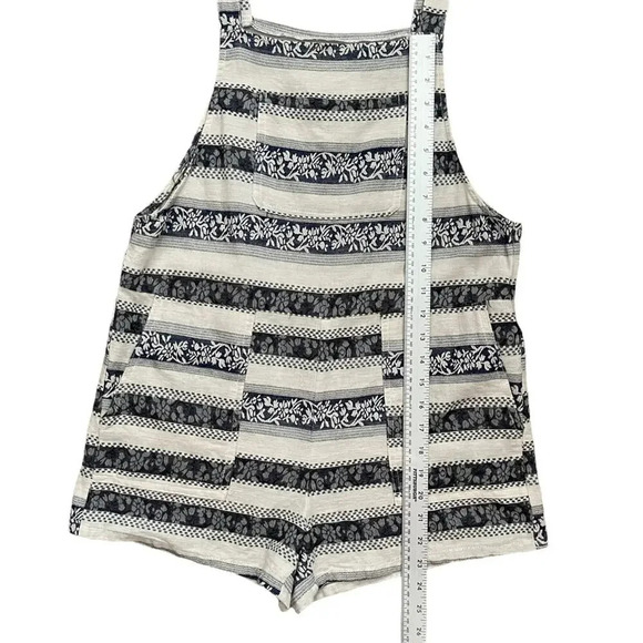 En Creme‎ Striped Floral Romper Size Small - Picture 7 of 10